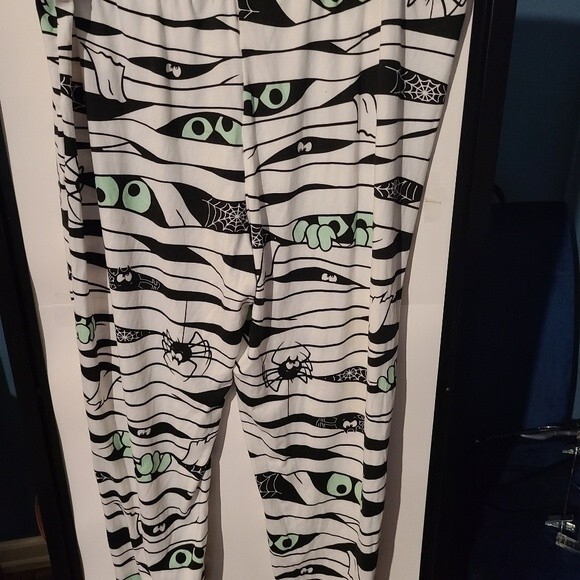 Mens 2pc Halloween pajamas GLOW in the dark. XL - Picture 5 of 7